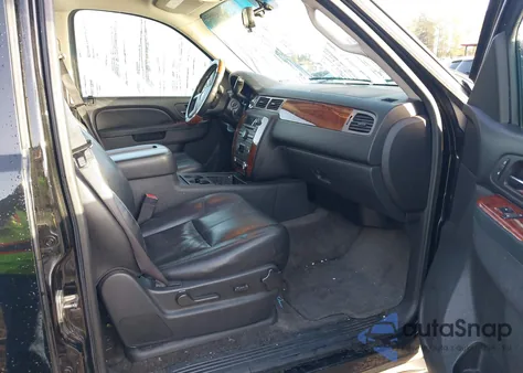 2013 Chevrolet Suburban 1500 Lt from USA, damaged, VIN 1GNSKJE76DR289604